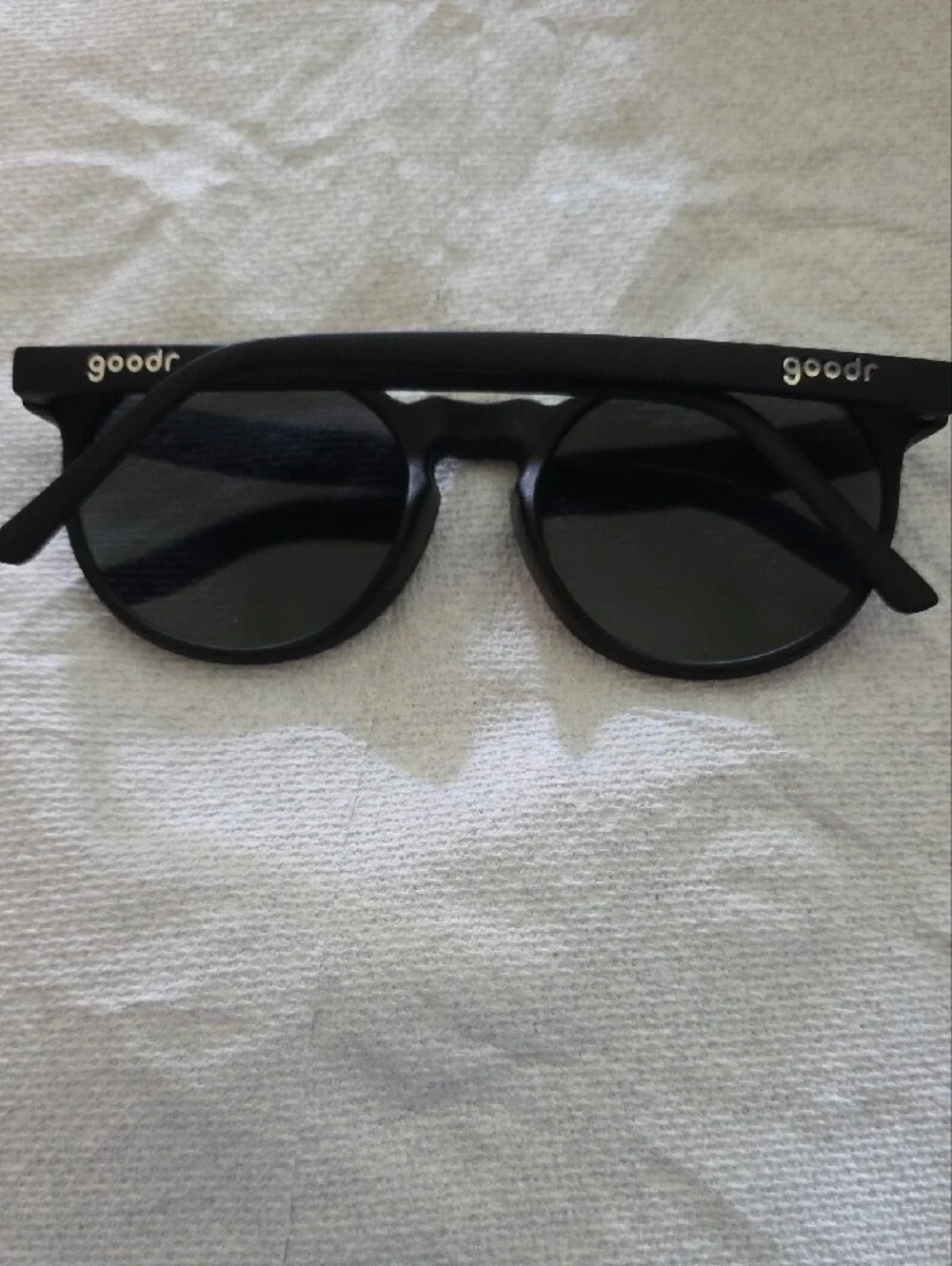 Black Round Sunglasses - It’s Not Black It’s Obsidian